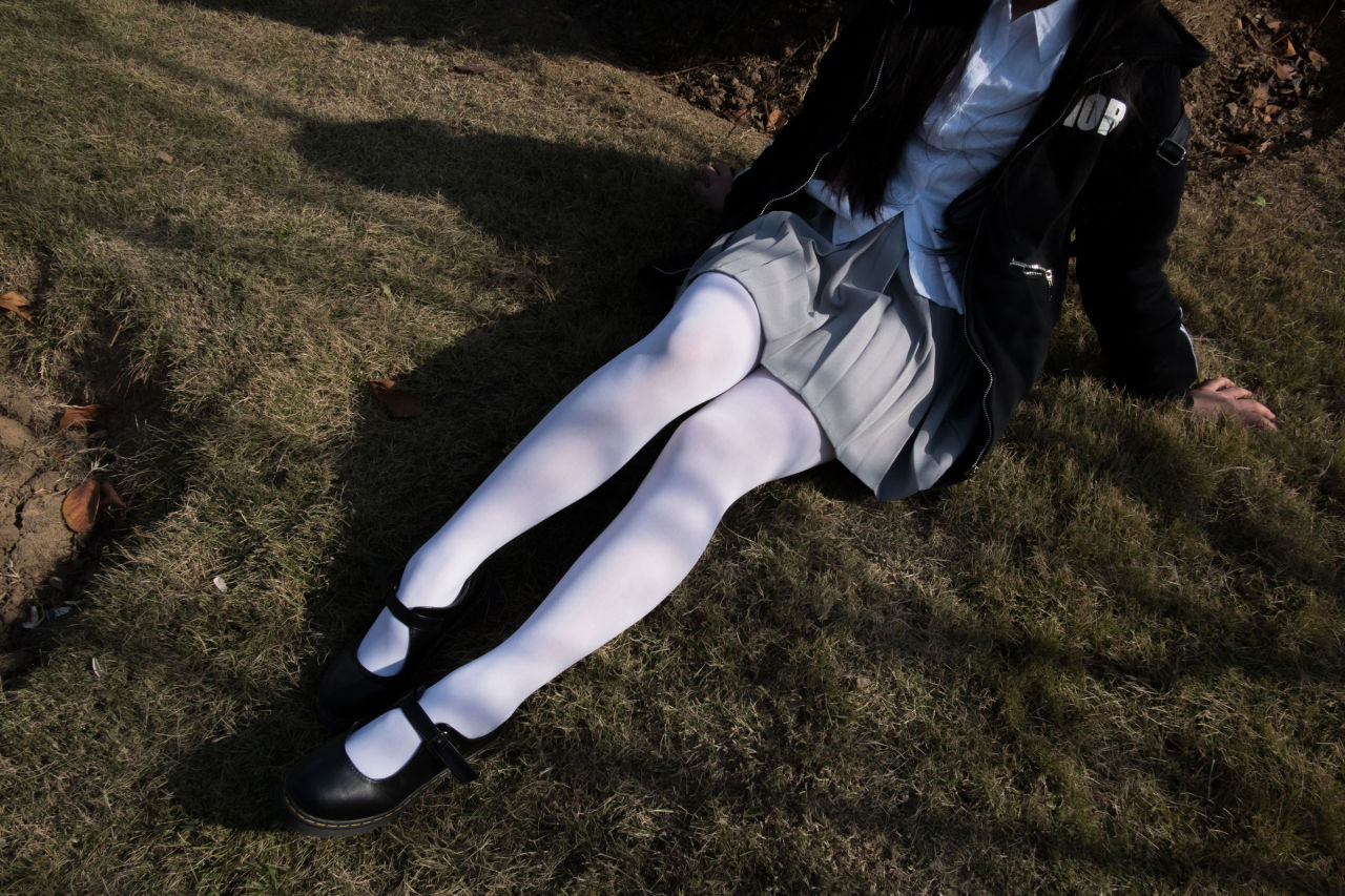 [森萝财团] BETA-012 户外丝足秀